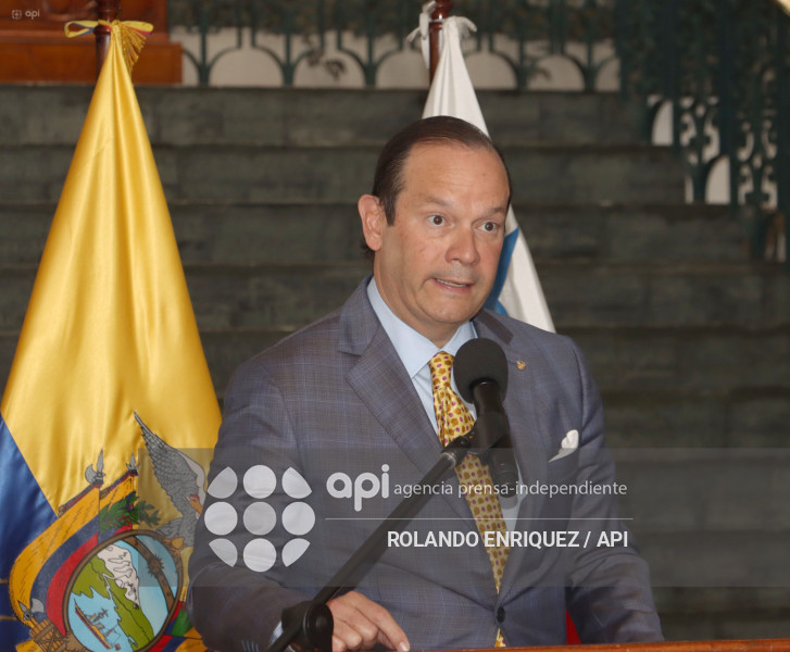 CONSULTAS POLITICAS ECUADOR Y PANAMA