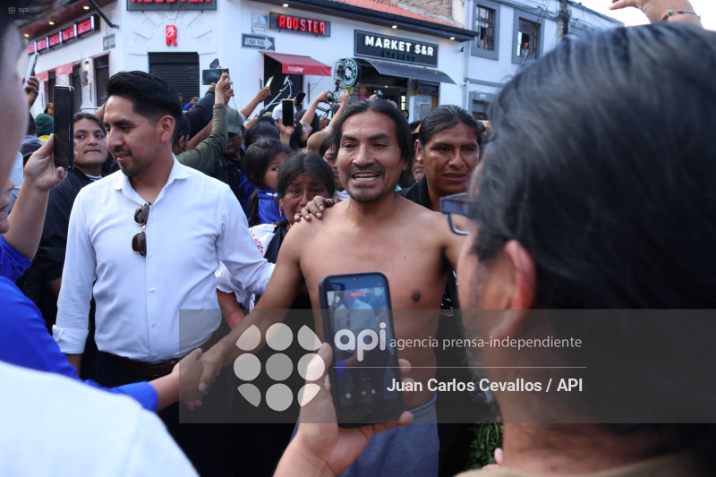 IMBABURA-PARO NACIONAL-DETENIDOS-DIESEL-OTAVALO-CUARTEL DE POLICIA