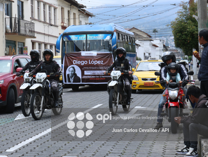 IMBABURA-PARO NACIONAL-DETENIDOS-DIESEL-OTAVALO-CUARTEL DE POLICIA