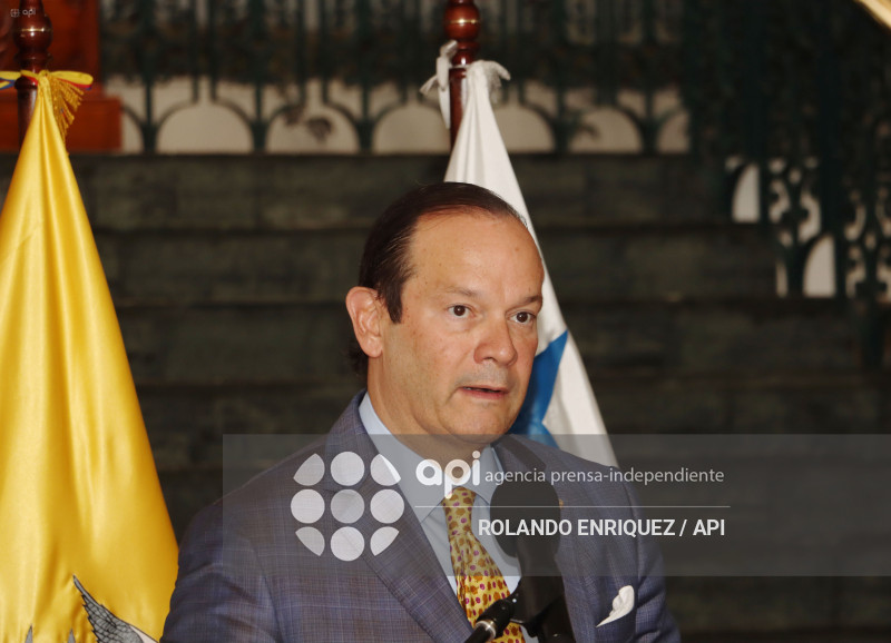 CONSULTAS POLITICAS ECUADOR Y PANAMA