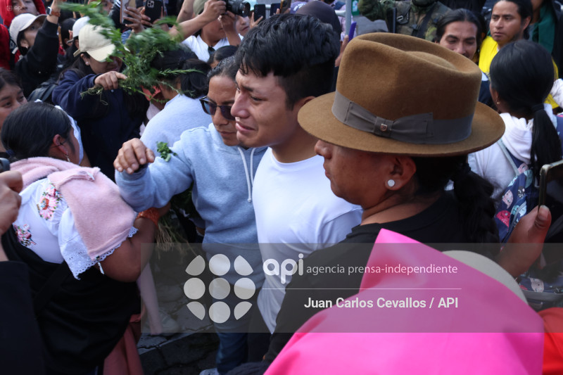 IMBABURA-PARO NACIONAL-DETENIDOS-DIESEL-OTAVALO-CUARTEL DE POLICIA