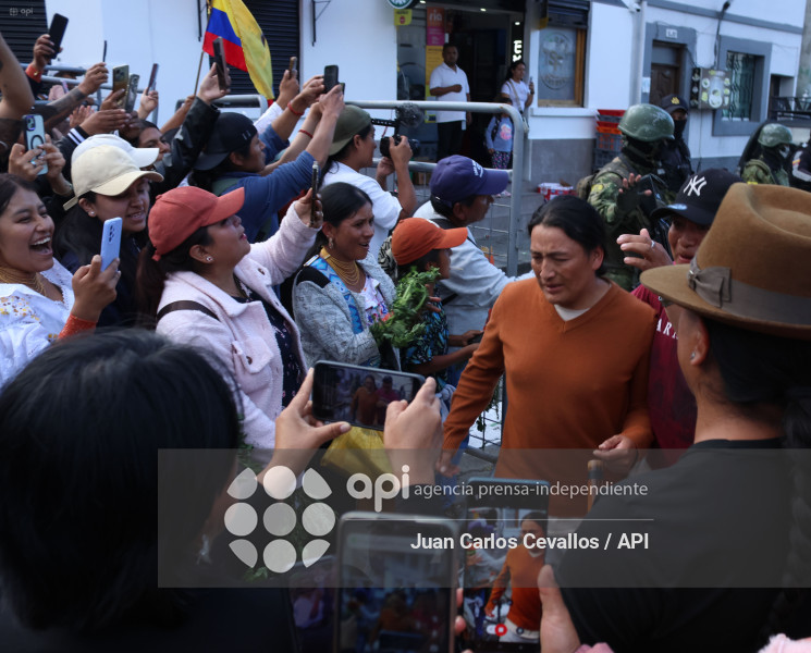 IMBABURA-PARO NACIONAL-DETENIDOS-DIESEL-OTAVALO-CUARTEL DE POLICIA