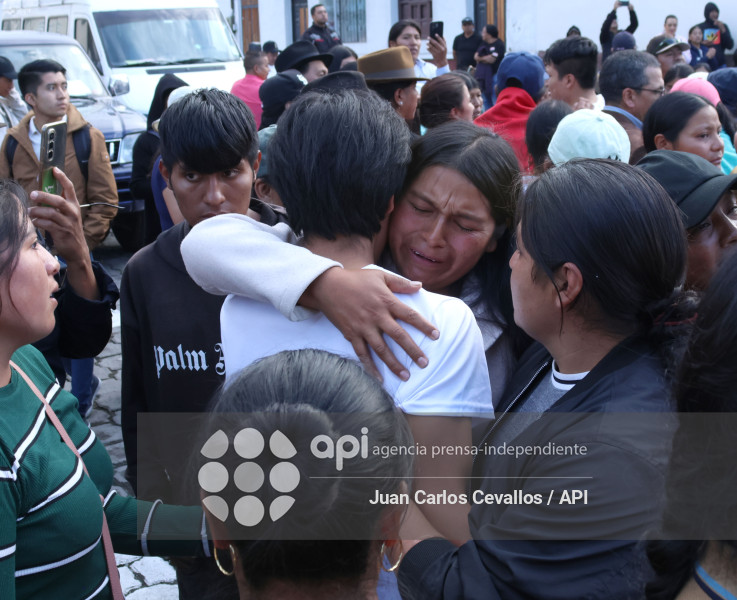 IMBABURA-PARO NACIONAL-DETENIDOS-DIESEL-OTAVALO-CUARTEL DE POLICIA