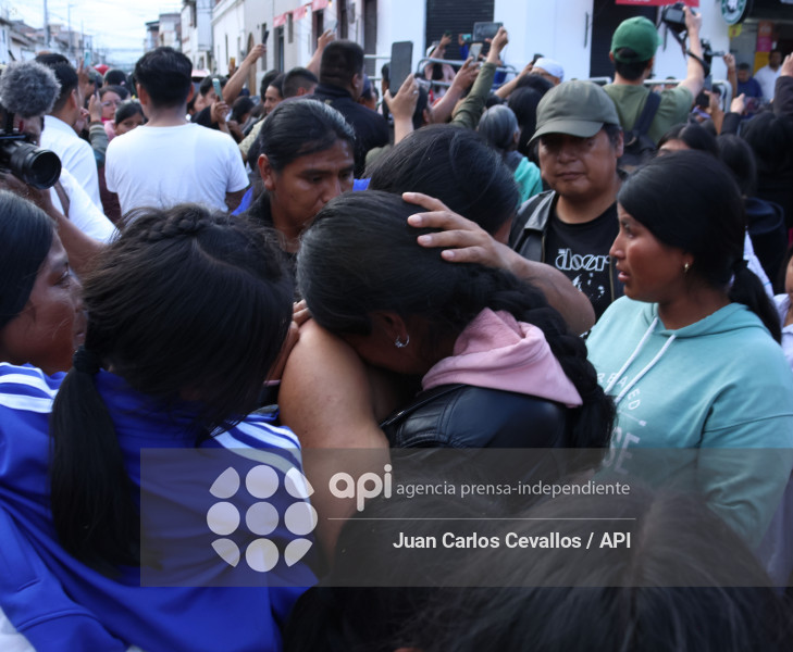 IMBABURA-PARO NACIONAL-DETENIDOS-DIESEL-OTAVALO-CUARTEL DE POLICIA