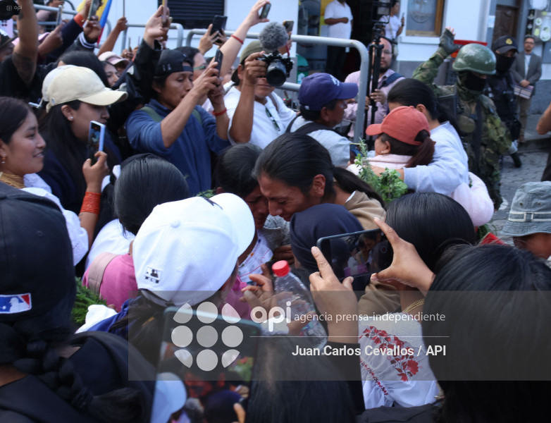 IMBABURA-PARO NACIONAL-DETENIDOS-DIESEL-OTAVALO-CUARTEL DE POLICIA