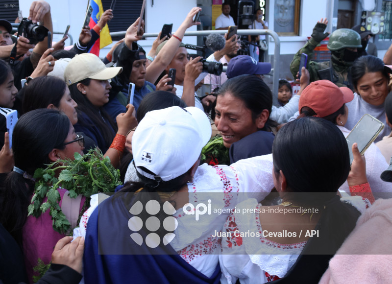 IMBABURA-PARO NACIONAL-DETENIDOS-DIESEL-OTAVALO-CUARTEL DE POLICIA