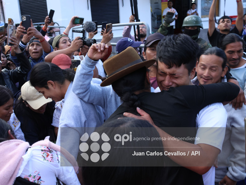 IMBABURA-PARO NACIONAL-DETENIDOS-DIESEL-OTAVALO-CUARTEL DE POLICIA