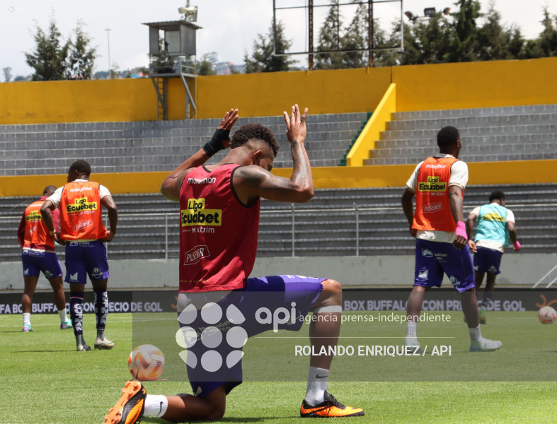 FBL LIGA ECUABET VINO TINTO VS TECNICO UNIVERSITARIO