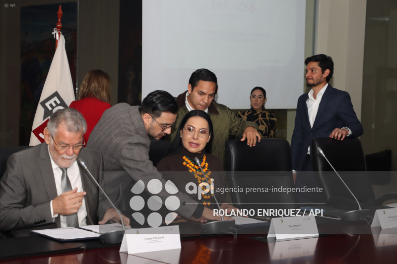 CNE INSTALACION MES ADE SEGURIDAD REFERENDUM