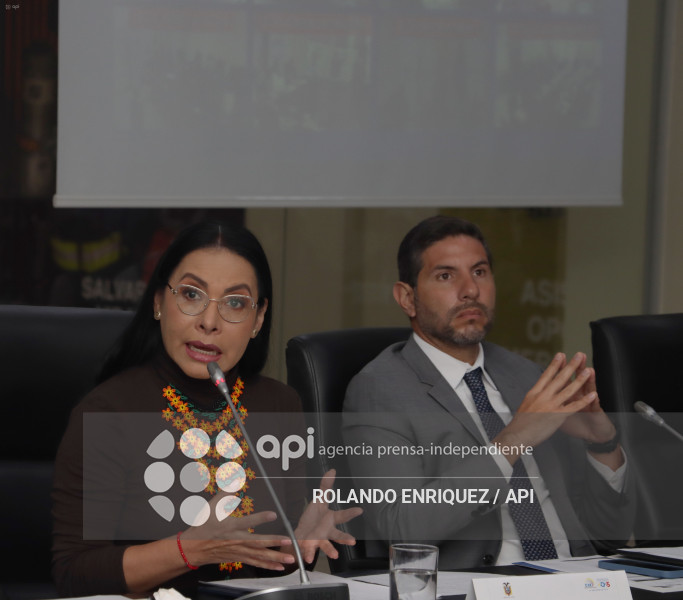 CNE INSTALACION MES ADE SEGURIDAD REFERENDUM