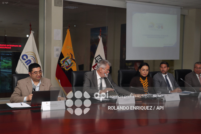 CNE INSTALACION MES ADE SEGURIDAD REFERENDUM