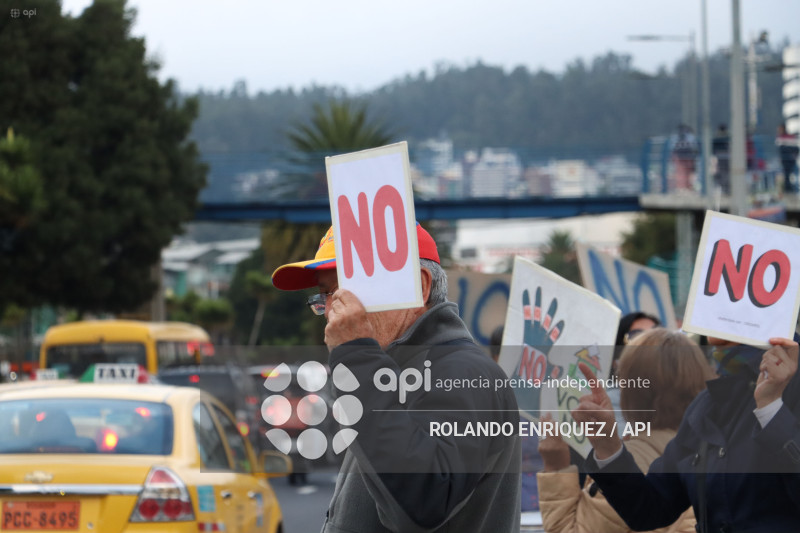 PLANTON A FAVOR DEL NO EN LA CONSULTA POPULAR