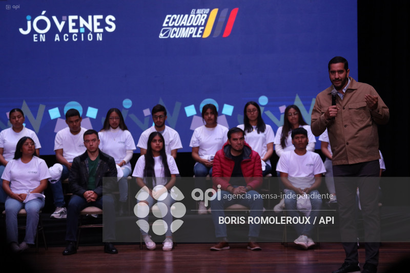 CUENCA-PRESIDENTE DANIEL NOBOA-JOVENES EN ACCION