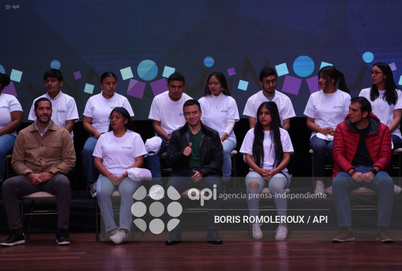 CUENCA-PRESIDENTE DANIEL NOBOA-JOVENES EN ACCION
