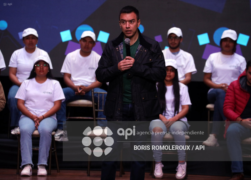 CUENCA-PRESIDENTE DANIEL NOBOA-JOVENES EN ACCION