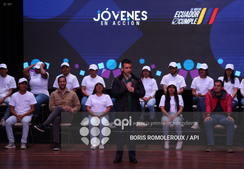 CUENCA-PRESIDENTE DANIEL NOBOA-JOVENES EN ACCION