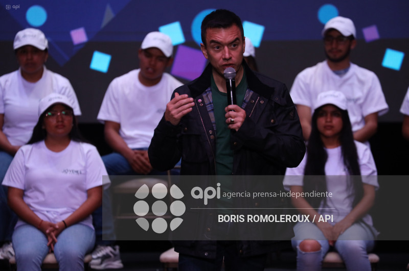 CUENCA-PRESIDENTE DANIEL NOBOA-JOVENES EN ACCION