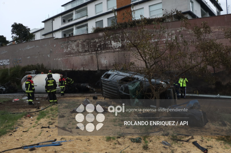 LIMPIEZA ACCIDENTE RUTA VIVA