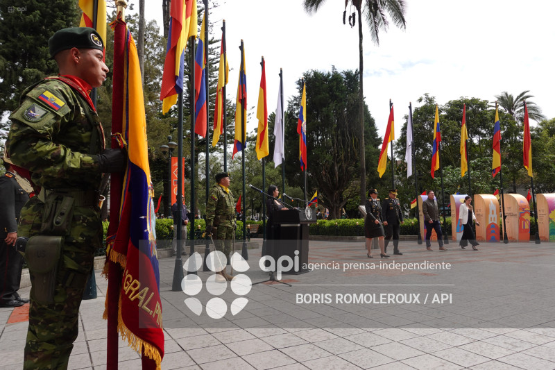 CUENCA-EMBANDERAMIENTO-FIESTAS INDEPENDENCIA