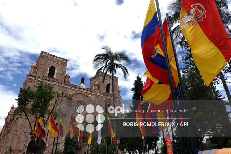 CUENCA-EMBANDERAMIENTO-FIESTAS INDEPENDENCIA