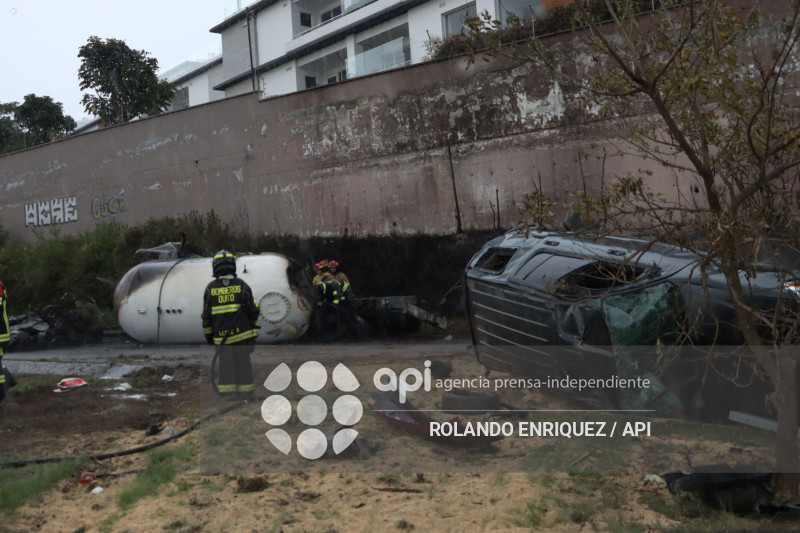 LIMPIEZA ACCIDENTE RUTA VIVA