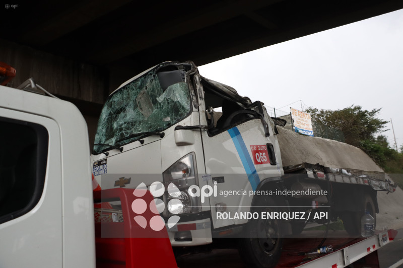 LIMPIEZA ACCIDENTE RUTA VIVA