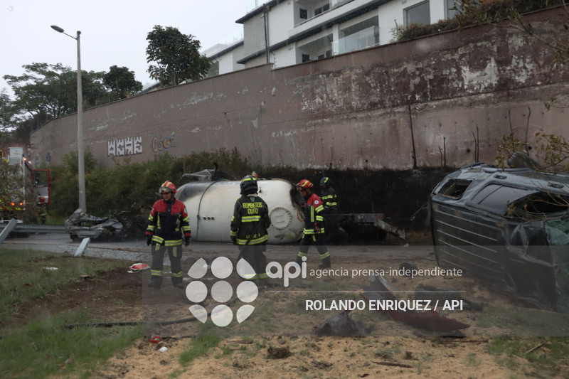 LIMPIEZA ACCIDENTE RUTA VIVA