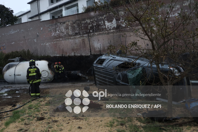 LIMPIEZA ACCIDENTE RUTA VIVA