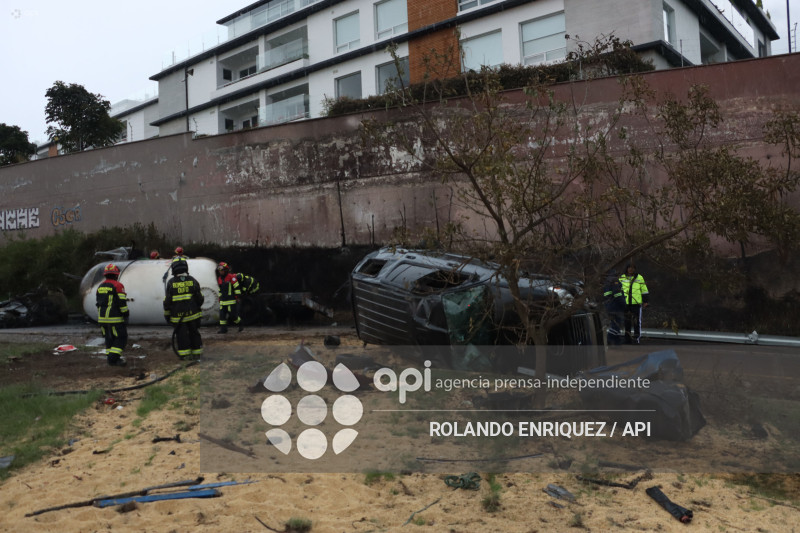 LIMPIEZA ACCIDENTE RUTA VIVA