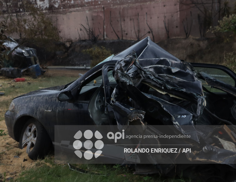 LIMPIEZA ACCIDENTE RUTA VIVA