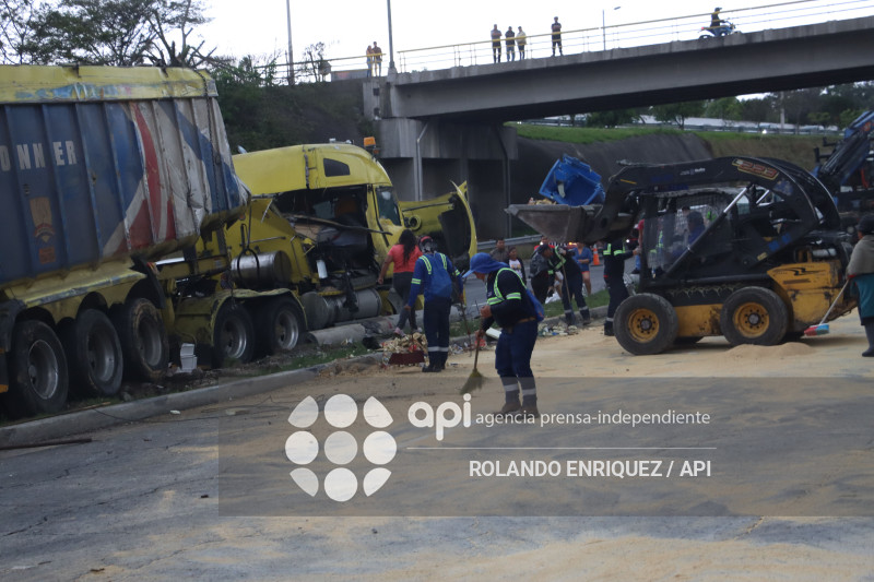 LIMPIEZA ACCIDENTE RUTA VIVA