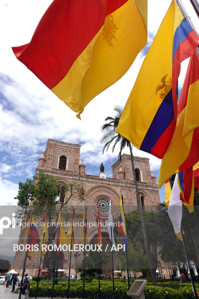 CUENCA-EMBANDERAMIENTO-FIESTAS INDEPENDENCIA