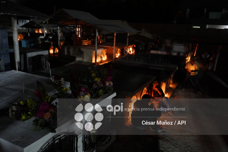 DIA DE DIFUNTOS NOCHE