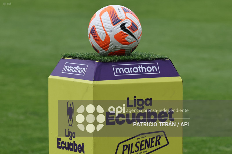 FBL LIGA ECUABET VINOTINTO VS MANTA