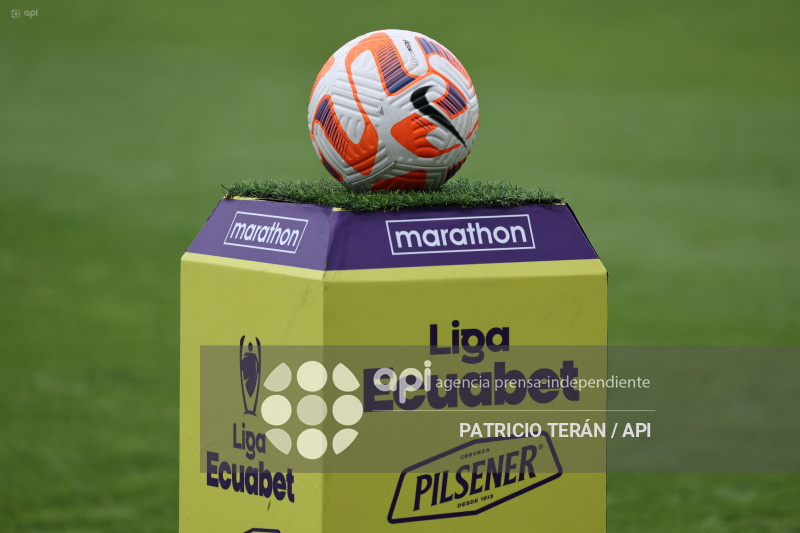 FBL LIGA ECUABET VINOTINTO VS MANTA