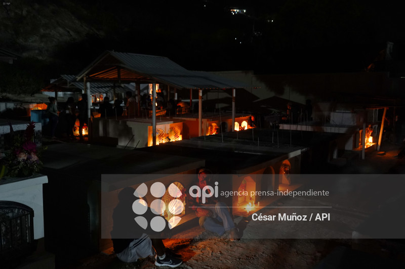 DIA DE DIFUNTOS NOCHE