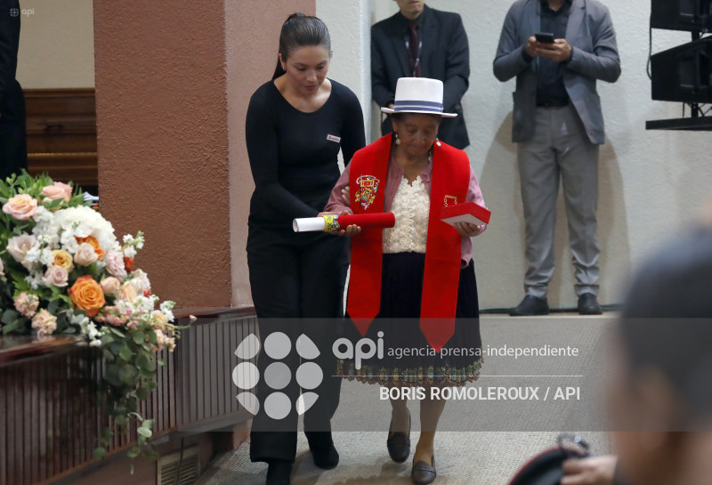 CUENCA-SESION-SOLEMNE-205 AÑOS INDEPENDENCIA