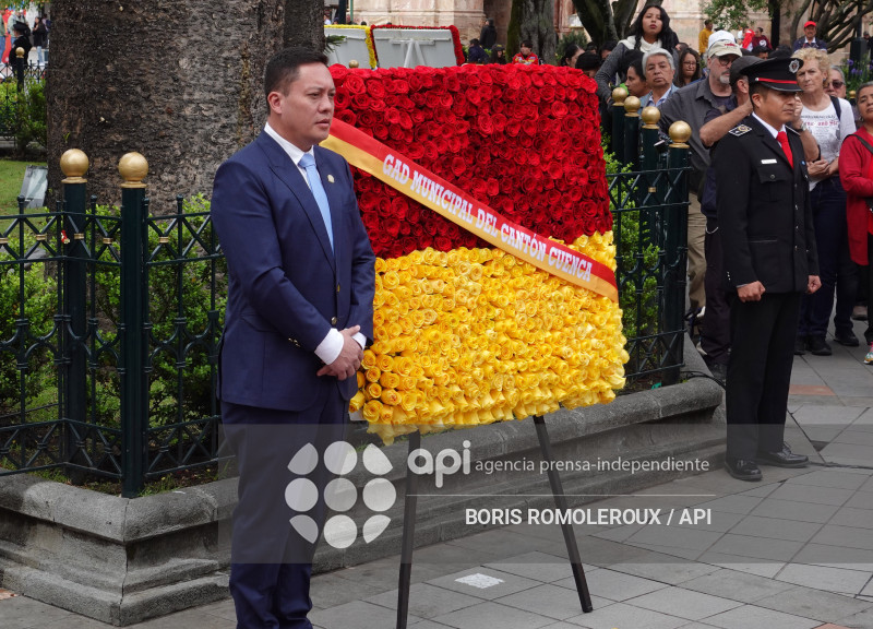 CUENCA-OFRENDAS FLORALES-INDEPENDENCIA 205
