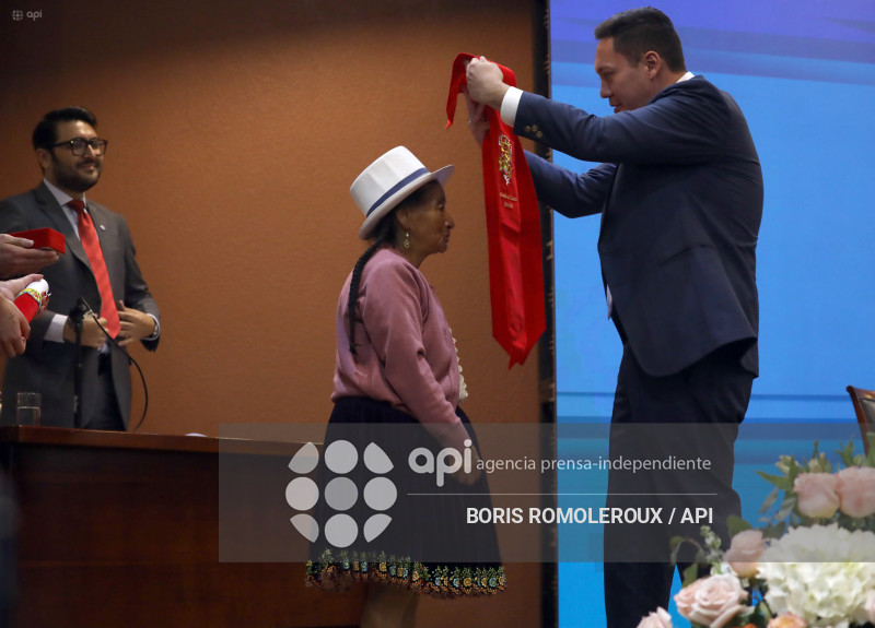 CUENCA-SESION-SOLEMNE-205 AÑOS INDEPENDENCIA