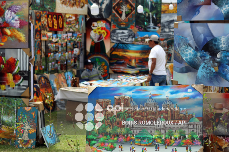 CUENCA-TURISMO.INDEPENDENCIA 205 AÑOS