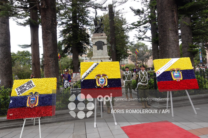 CUENCA-OFRENDAS FLORALES-INDEPENDENCIA 205