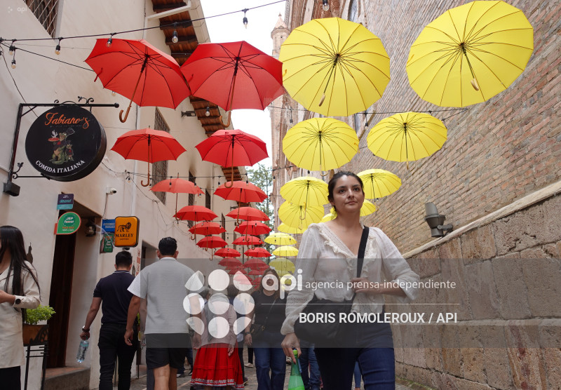 CUENCA-TURISMO.INDEPENDENCIA 205 AÑOS