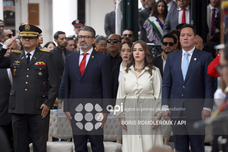 CUENCA-OFRENDAS FLORALES-INDEPENDENCIA 205