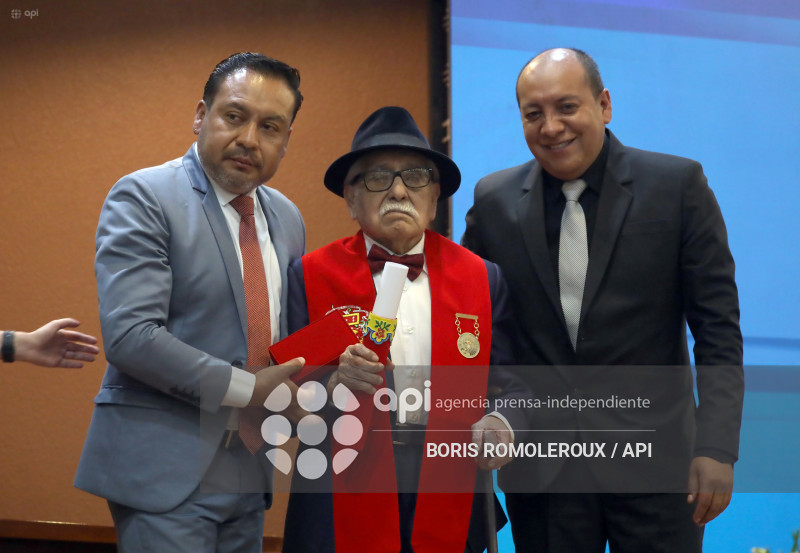 CUENCA-SESION-SOLEMNE-205 AÑOS INDEPENDENCIA