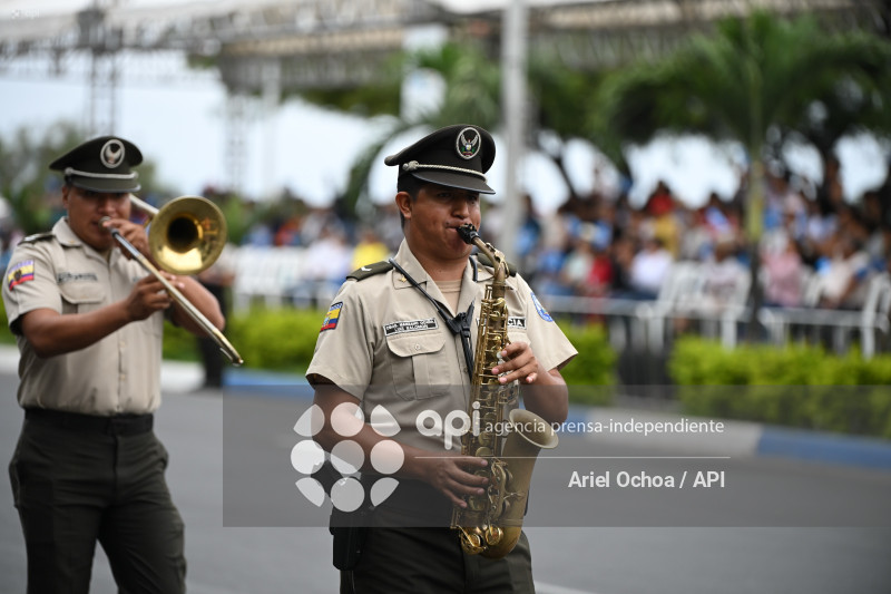 MANTA-DESFILE-CÍVICO