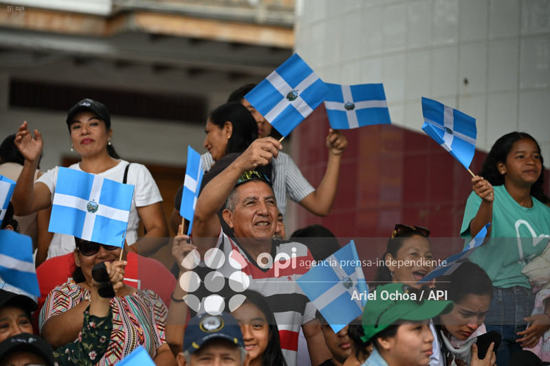 MANTA-DESFILE-CÍVICO