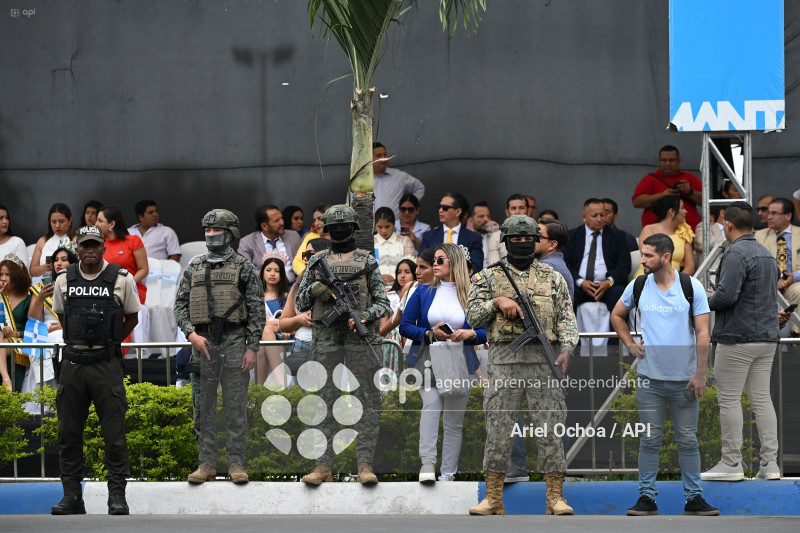 MANTA-DESFILE-CÍVICO