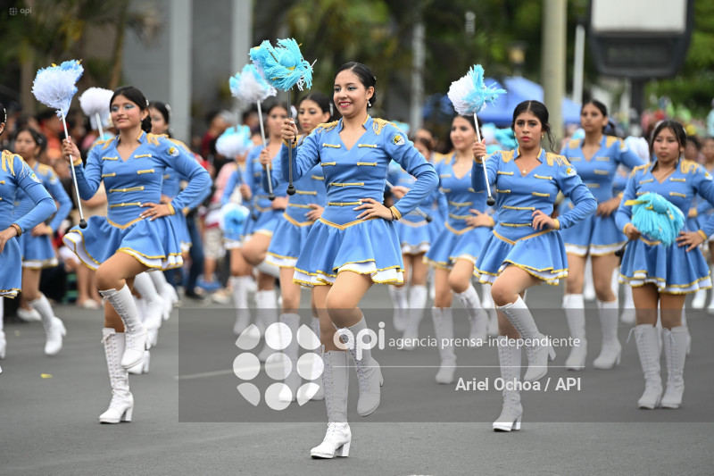 MANTA-DESFILE-CÍVICO