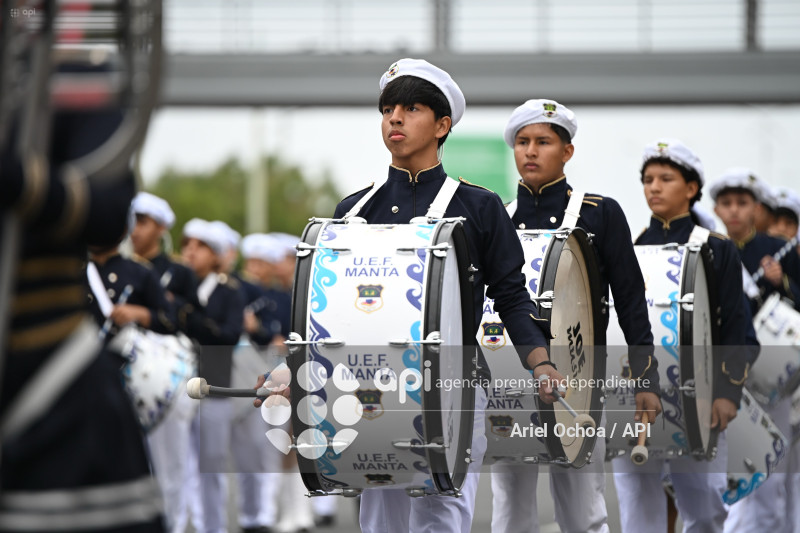 MANTA-DESFILE-CÍVICO