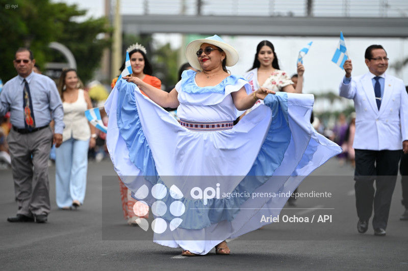MANTA-DESFILE-CÍVICO